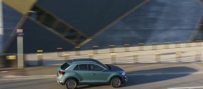 Volkswagen T-Roc (2022) - picture 12 of 39