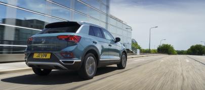 Volkswagen T-Roc (2022) - picture 15 of 39
