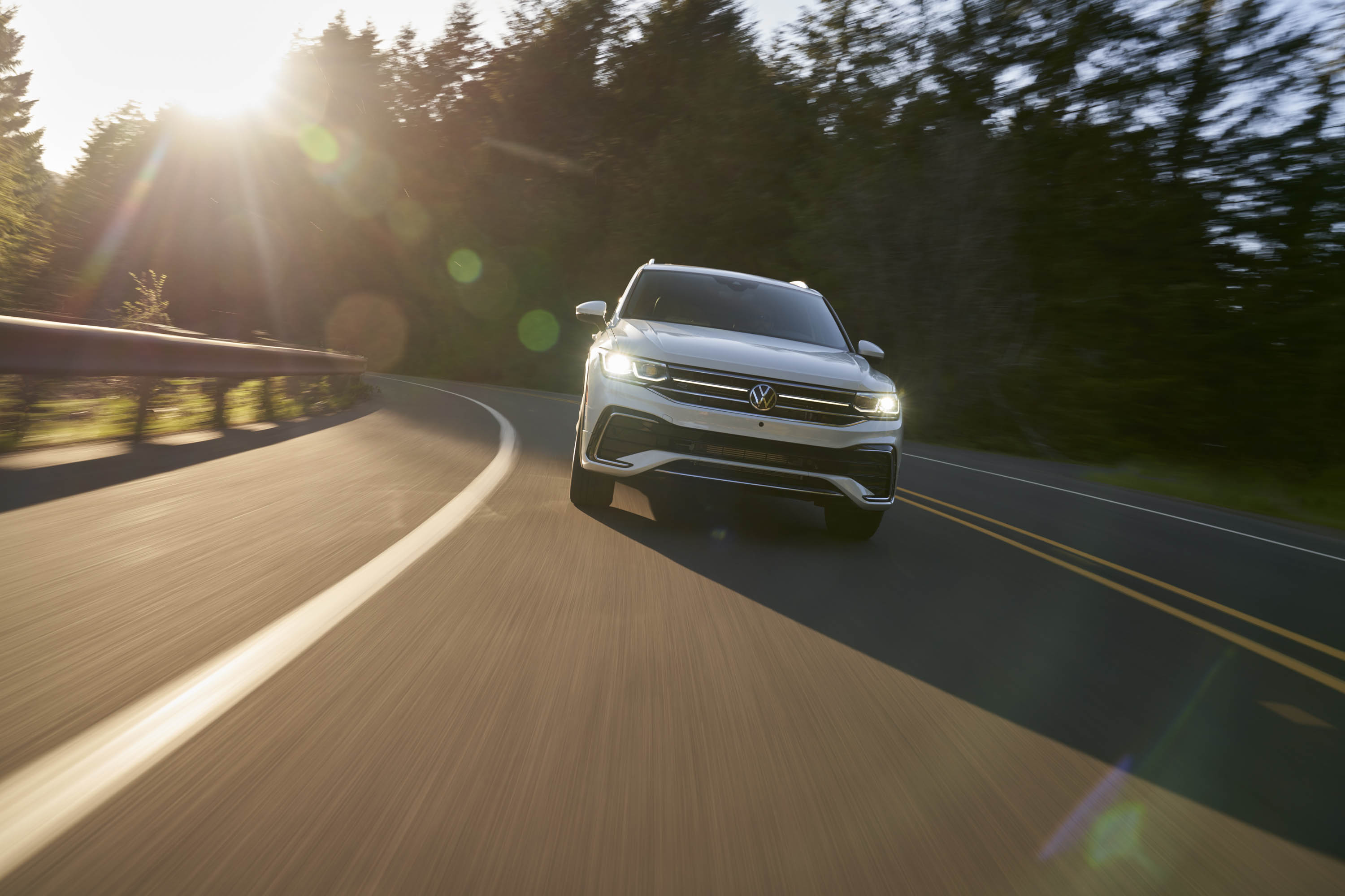 Volkswagen Tiguan SEL R-Line Oryx White