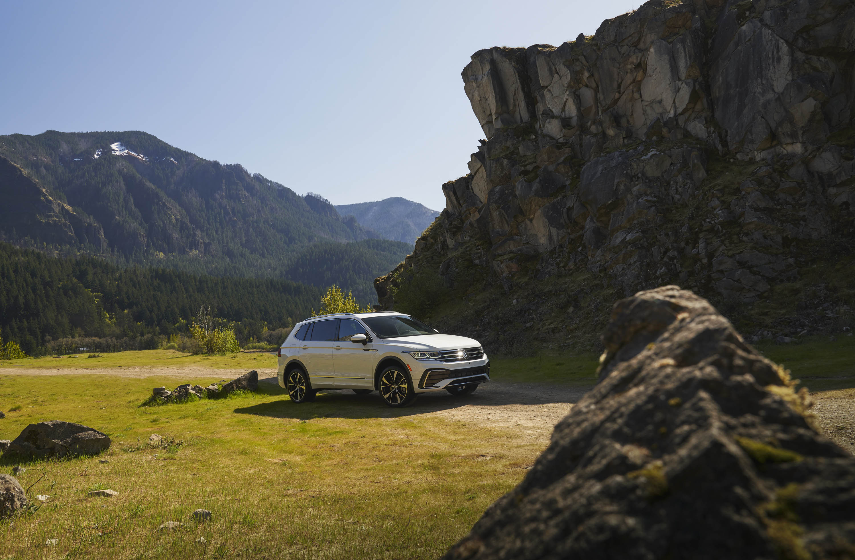 Volkswagen Tiguan SEL R-Line Oryx White