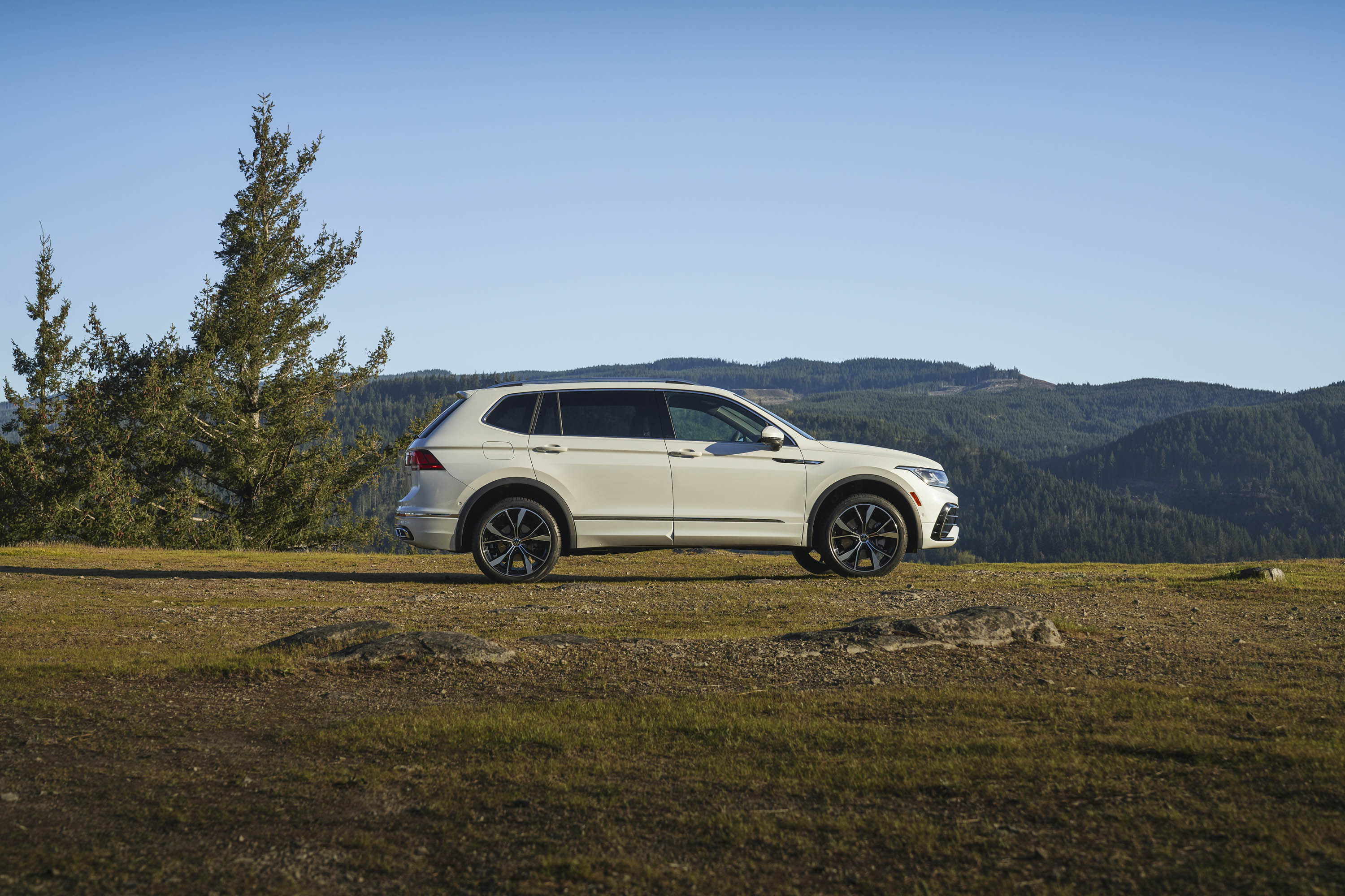 Volkswagen Tiguan SEL R-Line Oryx White