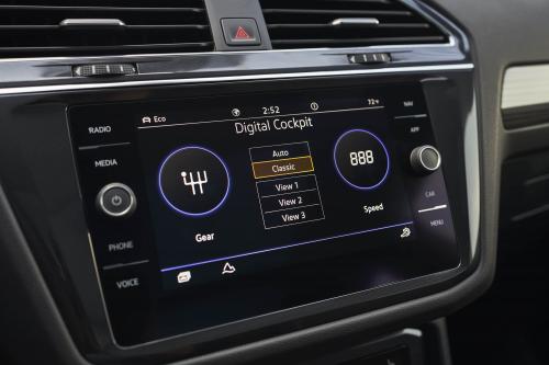 Volkswagen Tiguan SEL R-Line Oryx White (2022) - picture 24 of 32