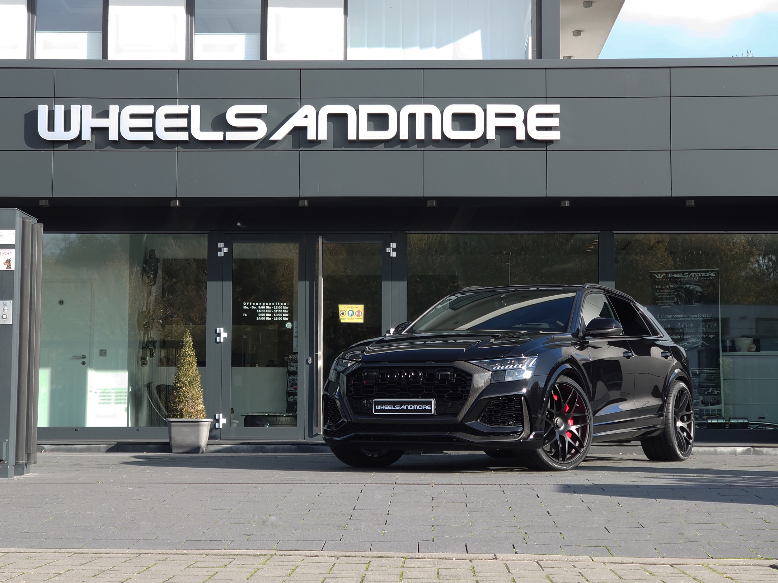 Wheelsandmore Audi RS Q8 Black