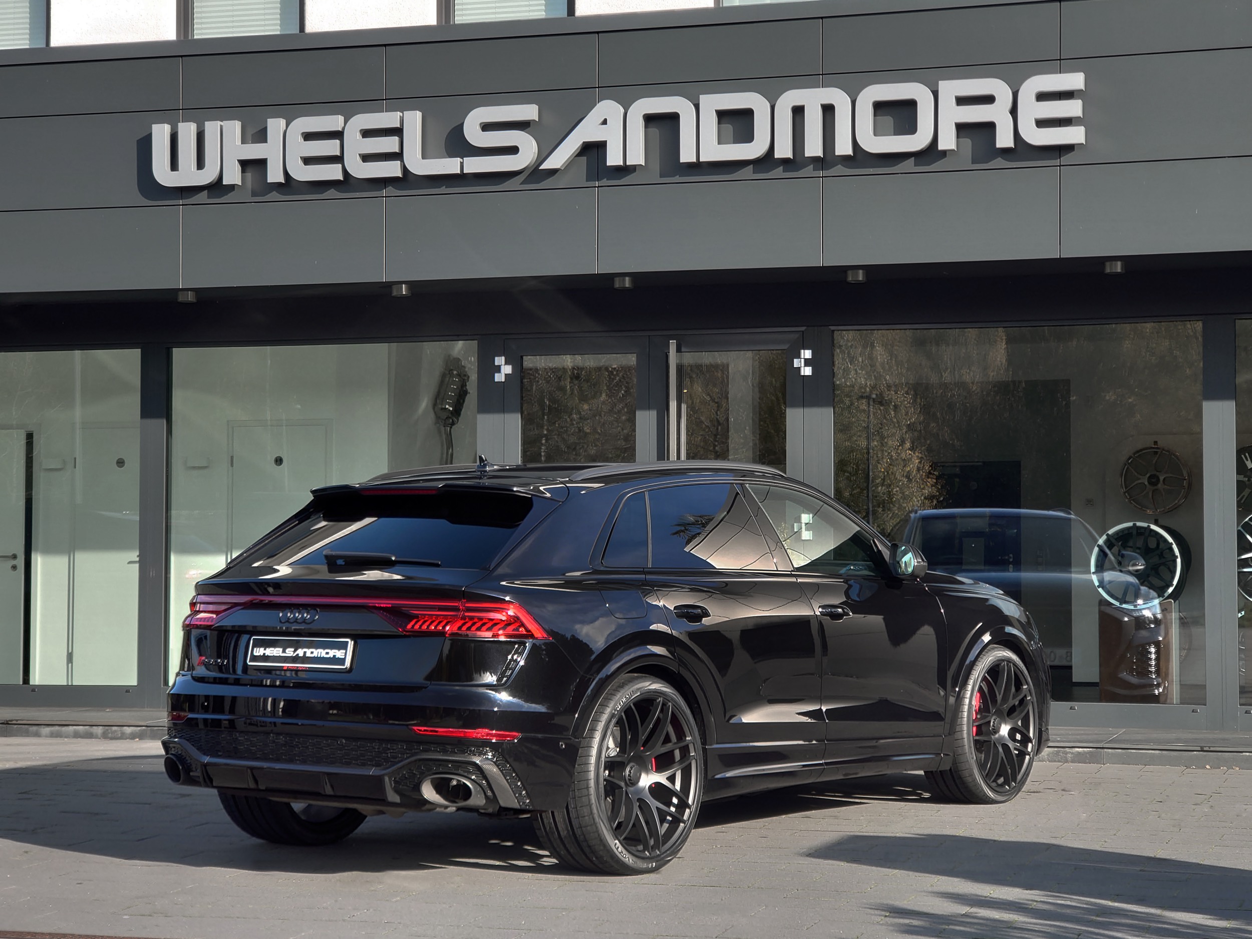 Wheelsandmore Audi RS Q8 Black