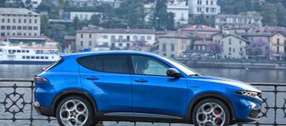 Alfa Romeo Tonale Hybrid (2023) - picture 7 of 44
