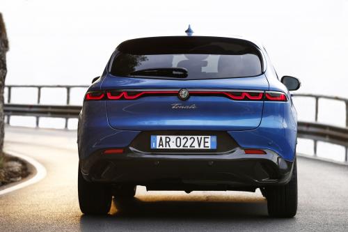 Alfa Romeo Tonale Hybrid (2023) - picture 16 of 44