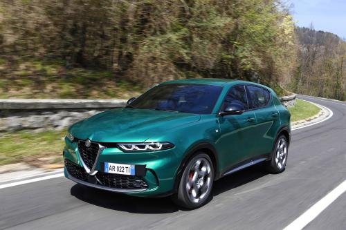Alfa Romeo Tonale Hybrid (2023) - picture 24 of 44