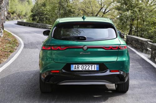 Alfa Romeo Tonale Hybrid (2023) - picture 32 of 44