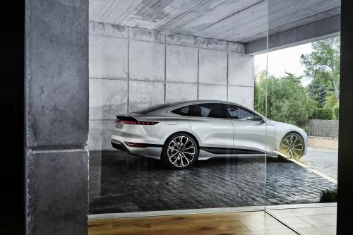 Audi A6 e-tron concept (2023) - picture 33 of 54