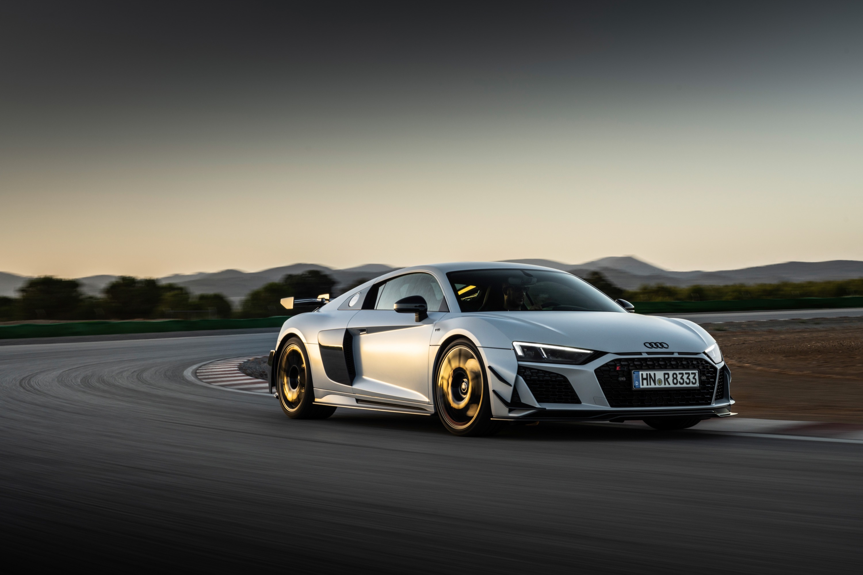 Audi R8 Coupe V10 GT RWD