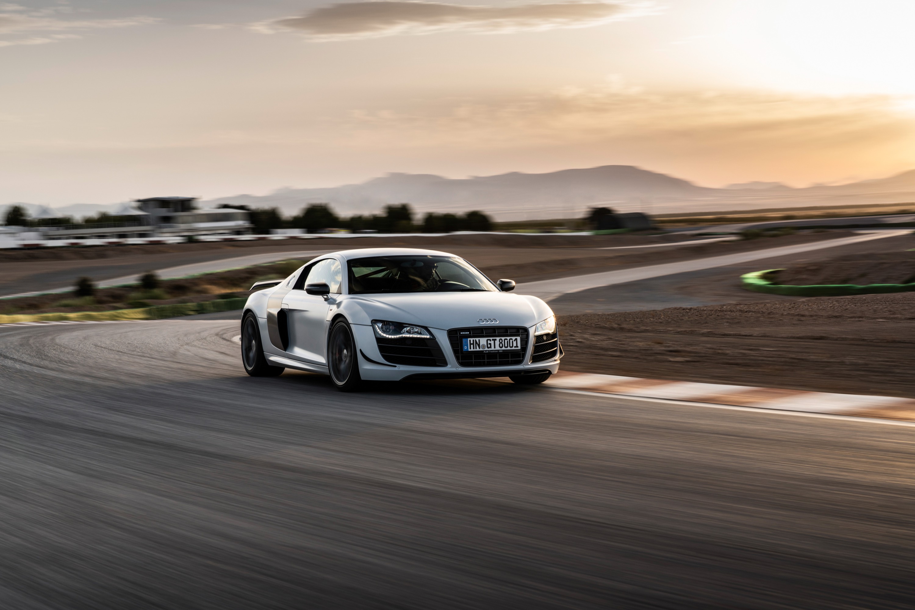 Audi R8 Coupe V10 GT RWD