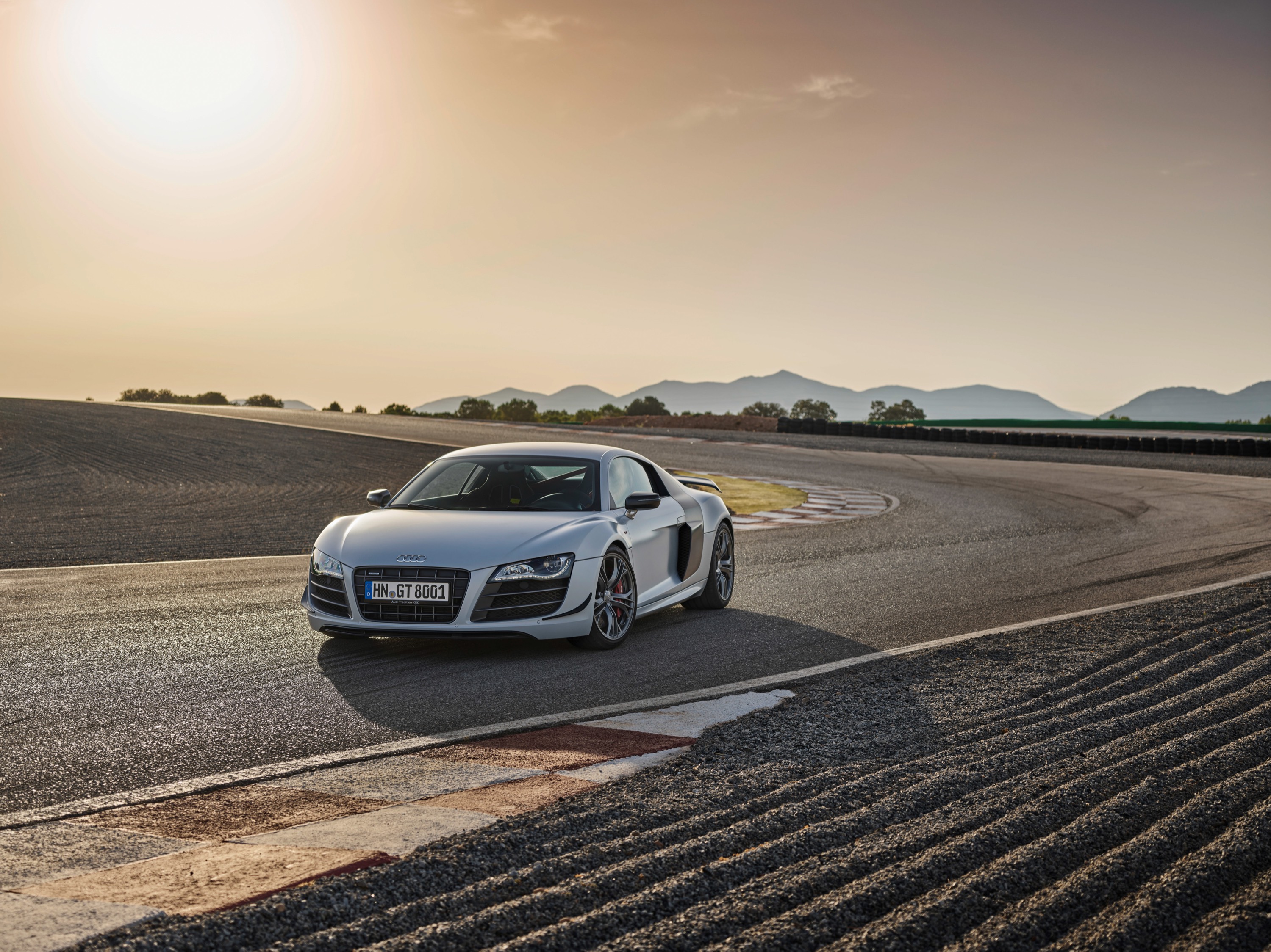 Audi R8 Coupe V10 GT RWD