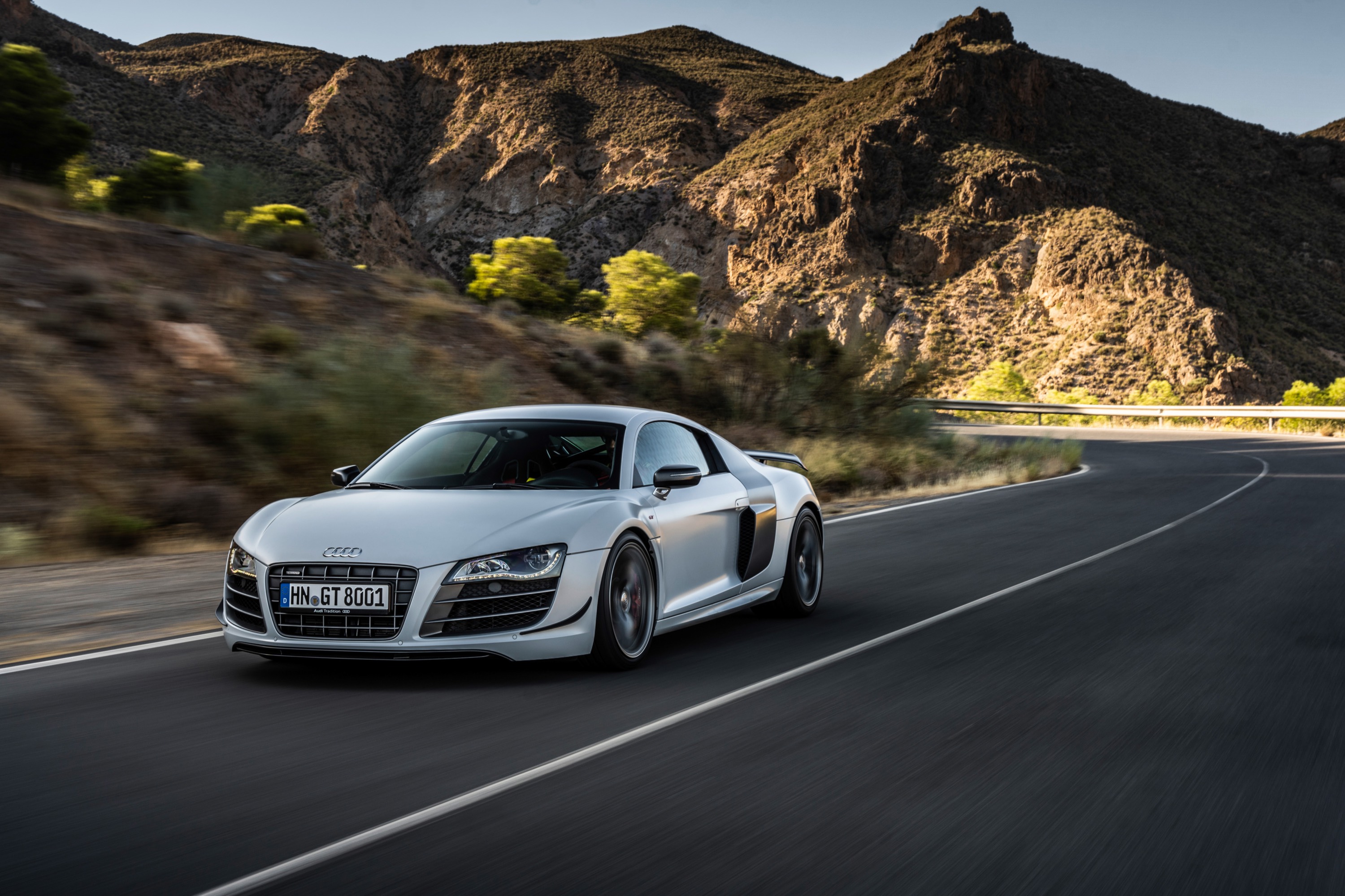 Audi R8 Coupe V10 GT RWD