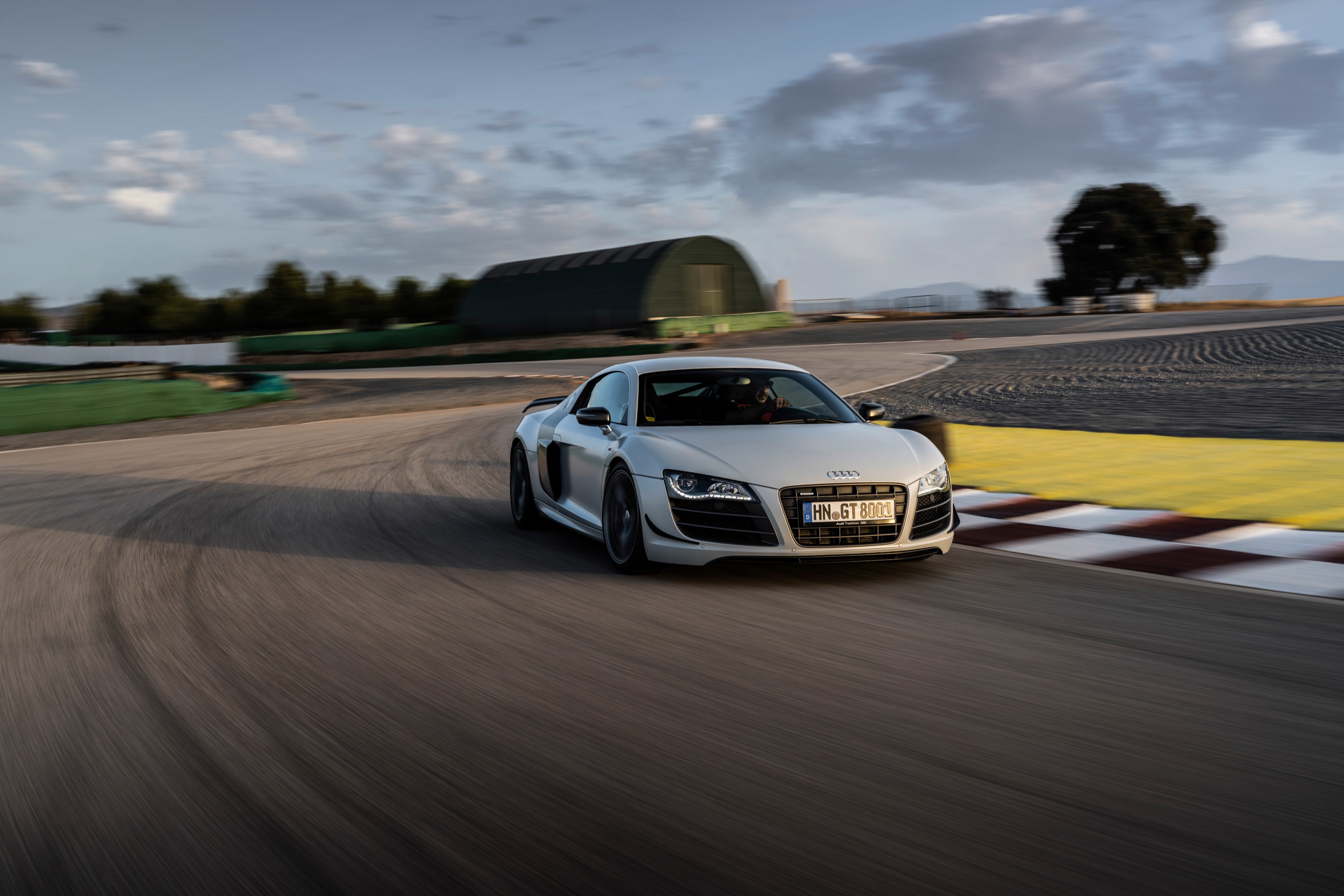 Audi R8 Coupe V10 GT RWD