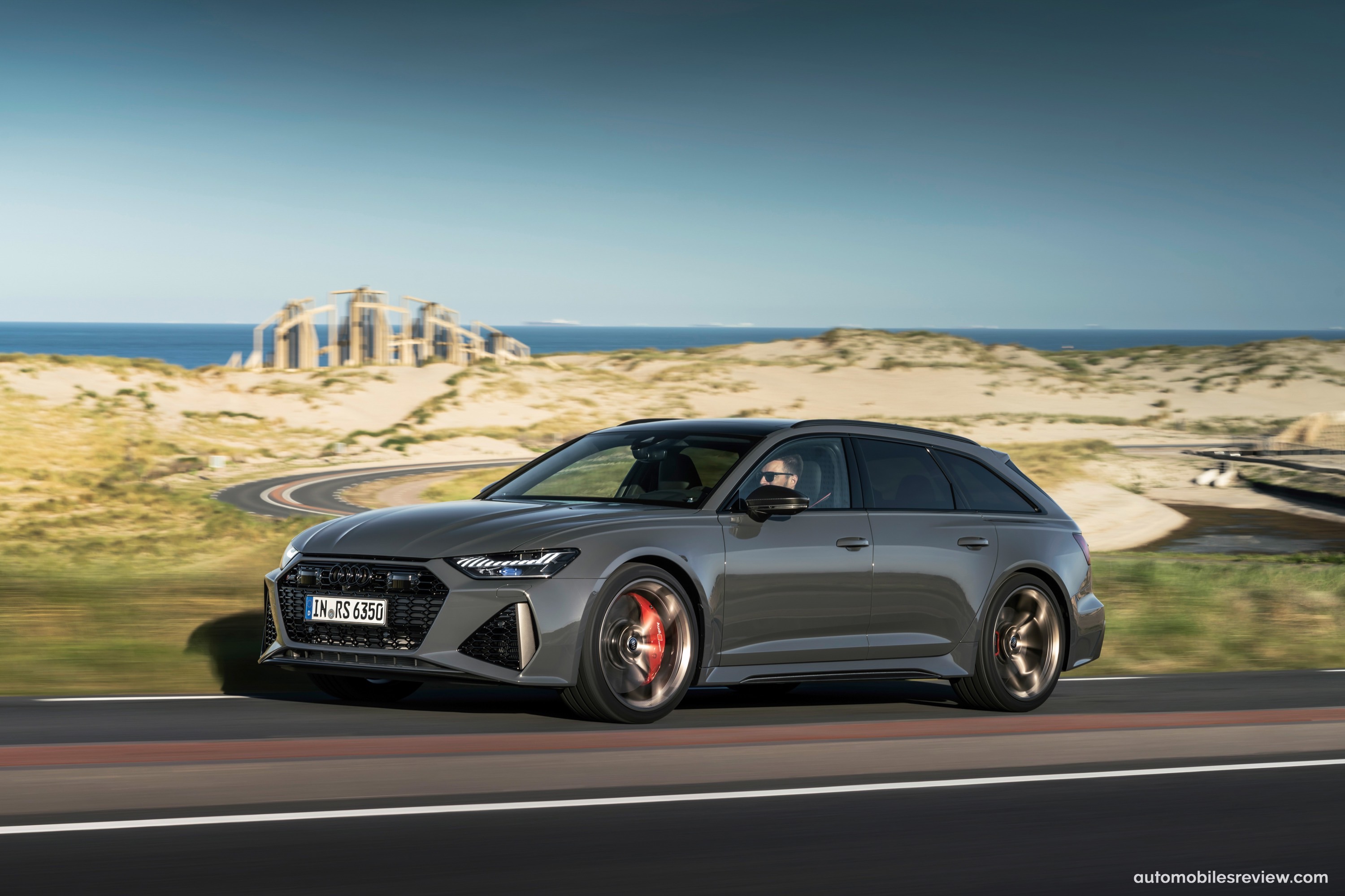 2023 Audi RS6 Avant Performance