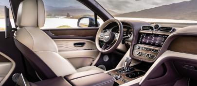 Bentley Bentayga Extended Wheelbase (2023) - picture 20 of 24