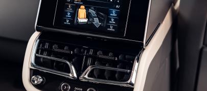 Bentley Bentayga Extended Wheelbase (2023) - picture 23 of 24