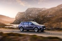 Bentley Bentayga Extended Wheelbase (2023) - picture 14 of 24