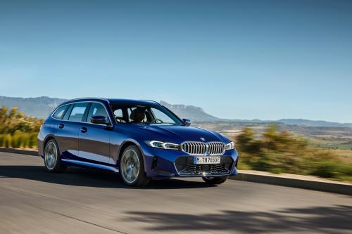 BMW 3-Series Touring (2023) - picture 1 of 37