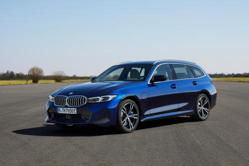 BMW 3-Series Touring (2023) - picture 16 of 37