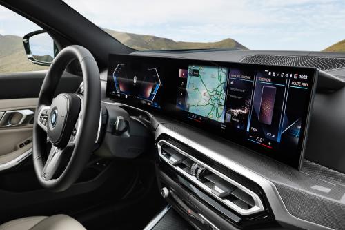 BMW 3-Series Touring (2023) - picture 32 of 37