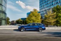 BMW 3-Series Touring (2023) - picture 8 of 37