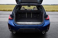 BMW 3-Series Touring (2023) - picture 27 of 37