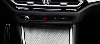 BMW 3-Series (2023) - picture 39 of 42