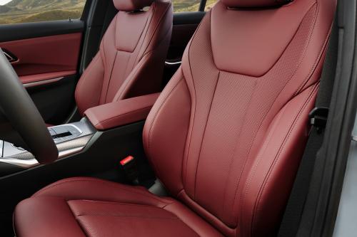 BMW 3-Series (2023) - picture 41 of 42