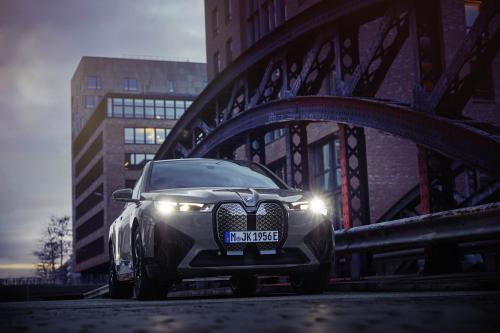 BMW iX M60 (2023) - picture 33 of 63