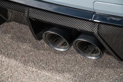 BMW M4 CSL (2023) - picture 25 of 99