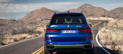 BMW X7 M60i (2023) - picture 20 of 57