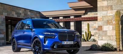 BMW X7 M60i (2023) - picture 28 of 57