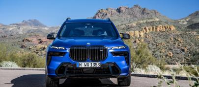 BMW X7 M60i (2023) - picture 36 of 57