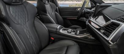 BMW X7 M60i (2023) - picture 52 of 57