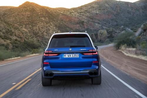 BMW X7 M60i (2023) - picture 25 of 57