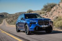 BMW X7 M60i (2023) - picture 4 of 57