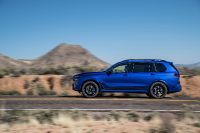 BMW X7 M60i (2023) - picture 19 of 57