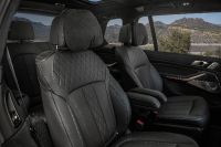 BMW X7 M60i (2023) - picture 53 of 57