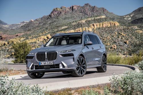 BMW X7 (2023) - picture 32 of 90