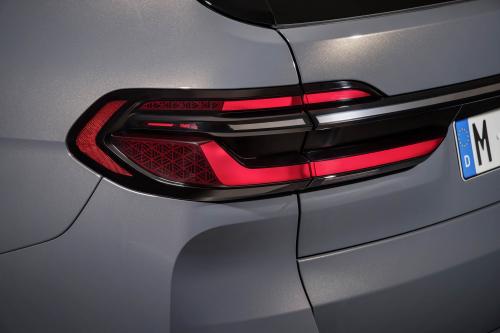 BMW X7 (2023) - picture 64 of 90