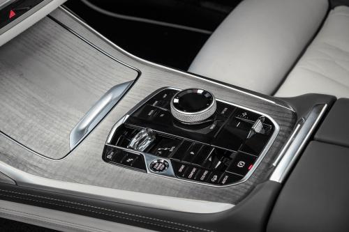 BMW X7 (2023) - picture 88 of 90