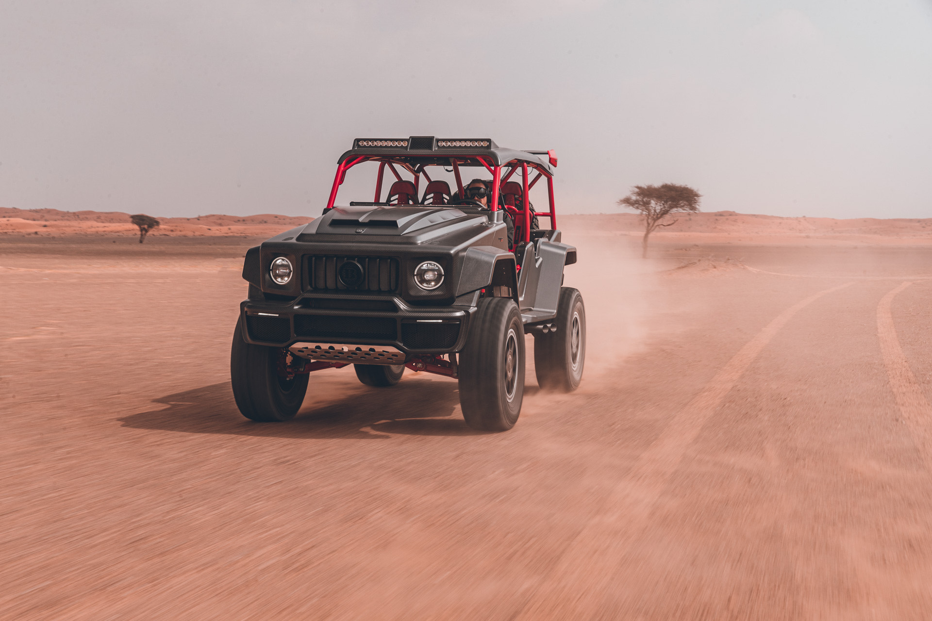 BRABUS 900 CRAWLER