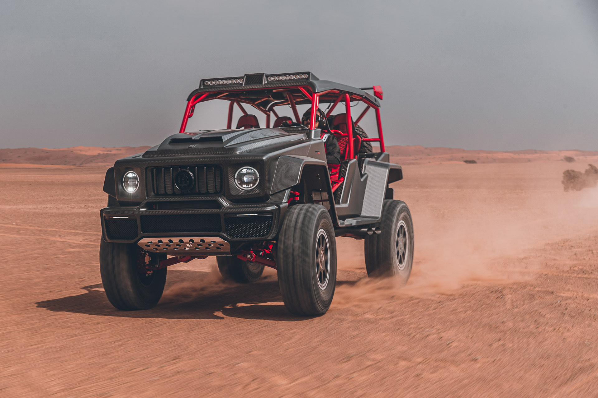 BRABUS 900 CRAWLER