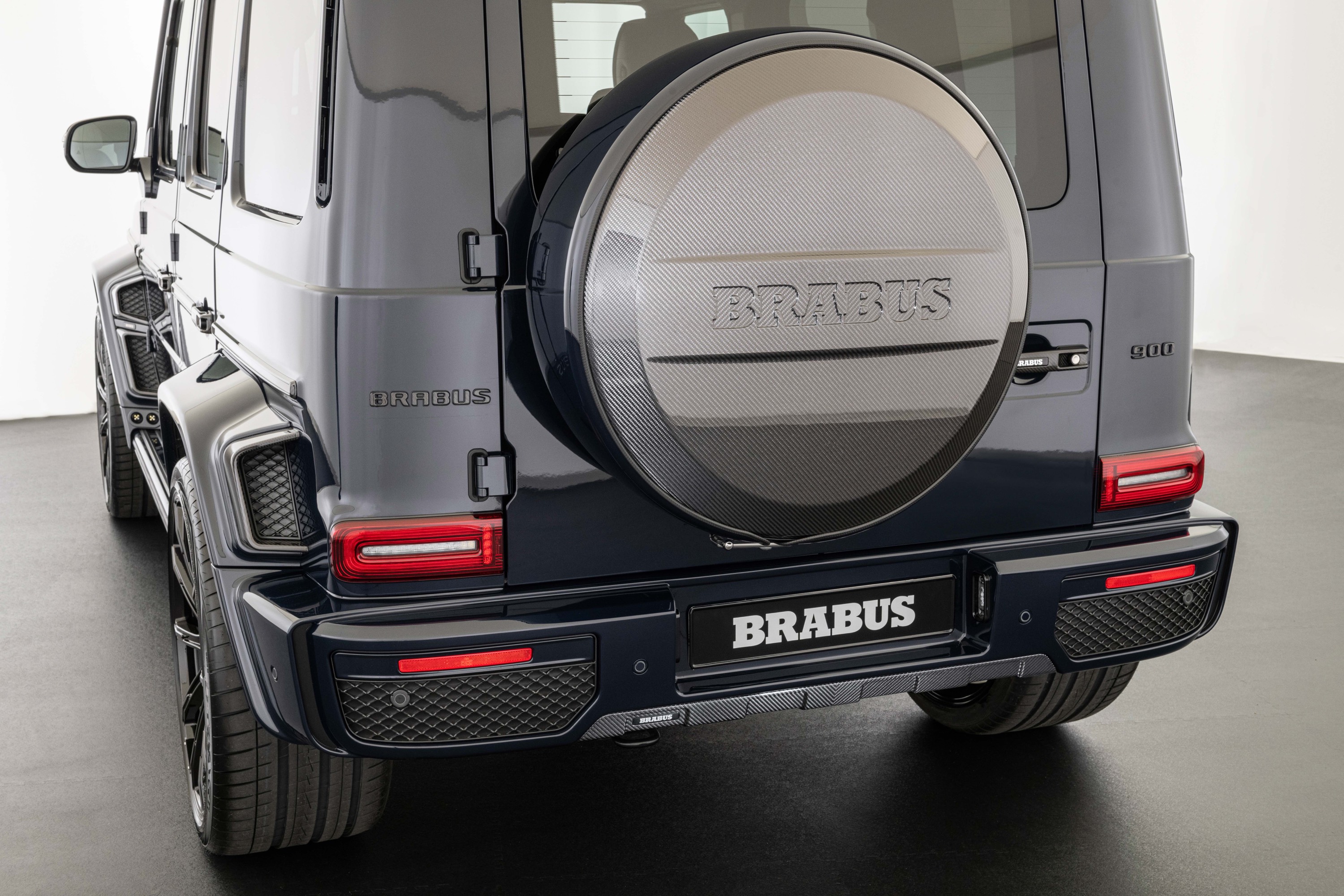 BRABUS 900 DEEP BLUE Mercedes-AMG G63