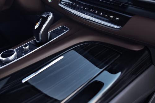 Cadillac Escalade-V (2023) - picture 16 of 22