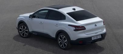 Citroen e-C4 X (2023) - picture 7 of 63