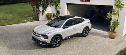 Citroen e-C4 X (2023) - picture 12 of 63