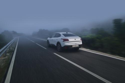 Citroen e-C4 X (2023) - picture 25 of 63