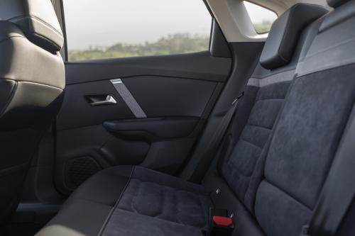 Citroen e-C4 X (2023) - picture 56 of 63